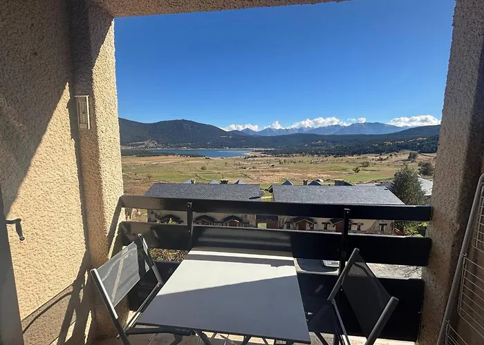 T3 Aux Angles Avec Balcon Et Vue - Fr-1-593-143 *